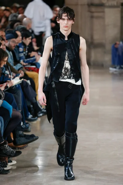 Look 5